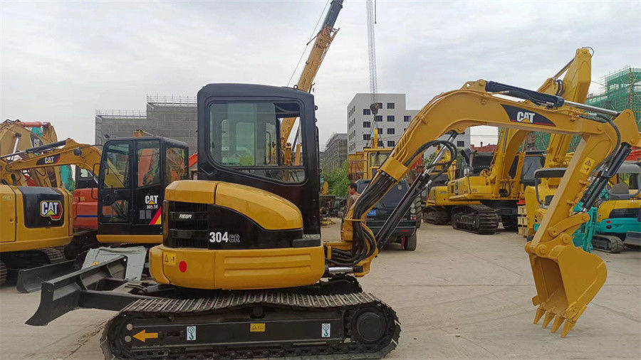 소형 4 톤은 모충 굴착기 유압 크롤러 굴착기 304C 크롬 모충을 사용했습니다