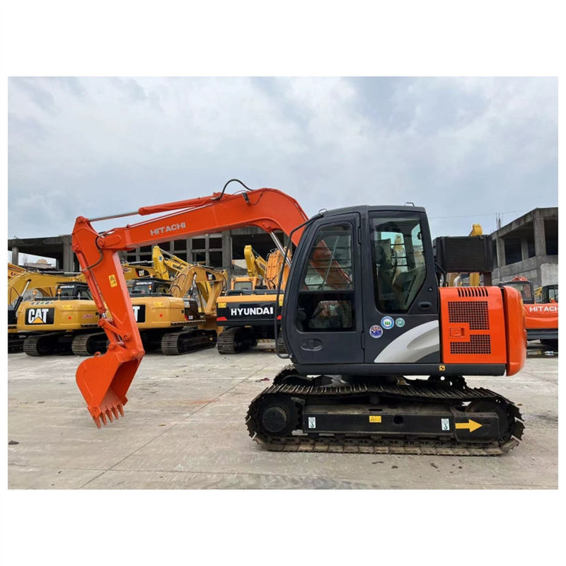 사용 된 히타치 ZX70 발굴기 Zaxis70 작은 발굴기 지구 이동 적색