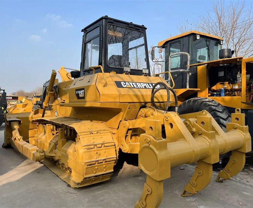사용 된 CAT Caterpillar D7G 크롤러 트랙터 볼도저 칼과 리퍼와 함께 좋은 상태