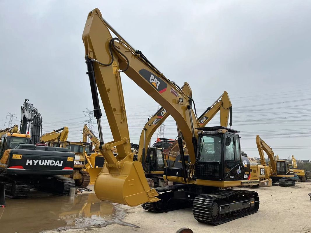 500~2000시간 사용된 오일 누출이 없는 Caterpillar 320D2 발굴기