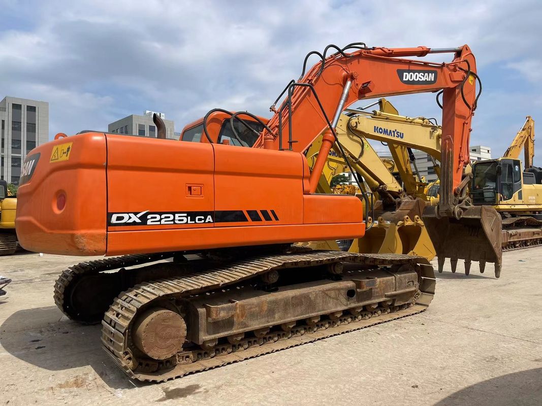 완벽한 짝을 찾으세요 사용된 Doosan DX225LCA 22톤 채굴기