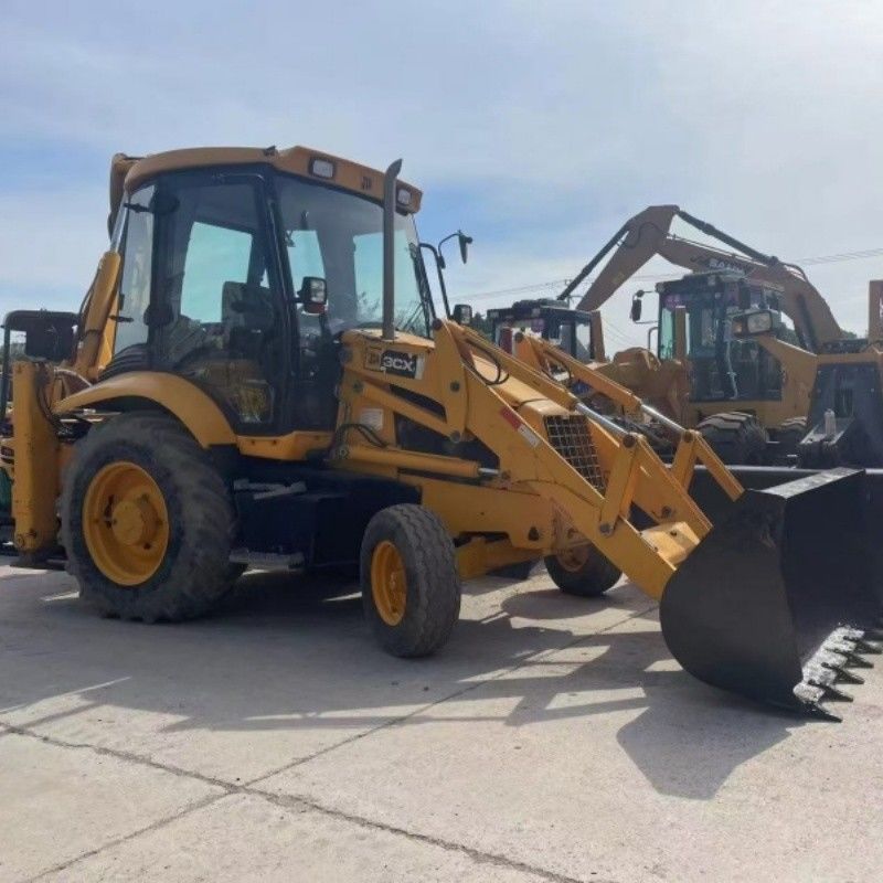원래 페인트 JCB 3CX 배크호 로더 4 바퀴 드라이브 발굴 및 로딩