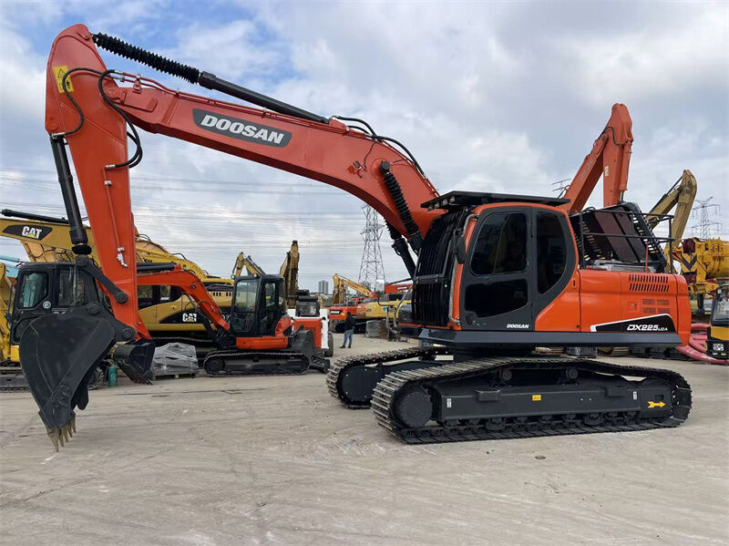 Good Condition Used Doosan DX225LCA Excavator 22 ton Second hand Doosan DX225 Crawler Excavator