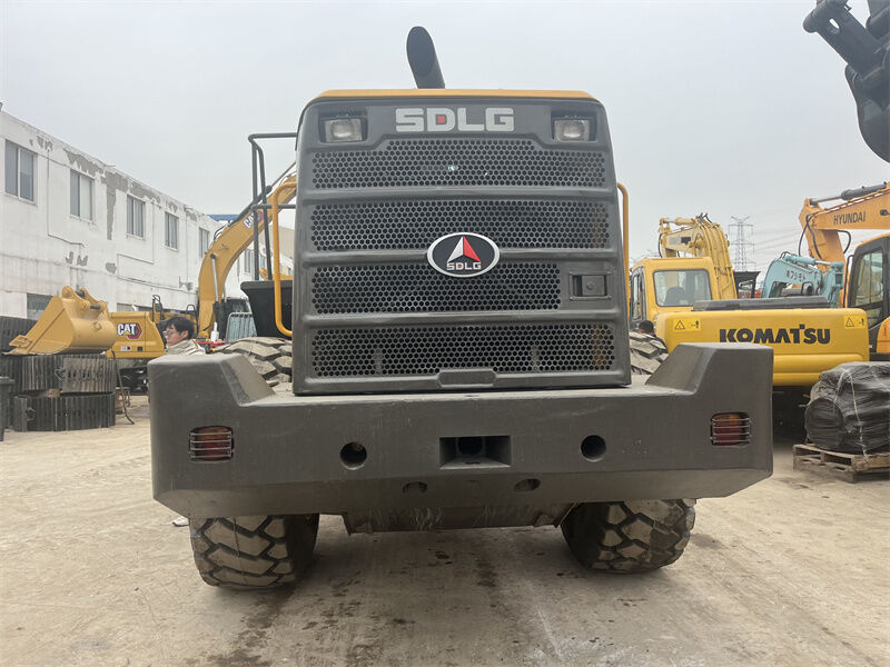 좋은 상태 사용 된 SDLG L958F 휠 로더 178 KW 엔진 전력, 6000 kg 운영 무게 및 2024 년 모델