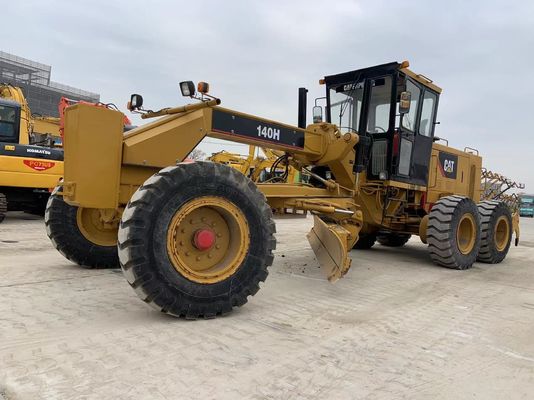 CAT 140H는 기계류를 이동하는 애벌레 모터 그레이더 지구를 사용했습니다