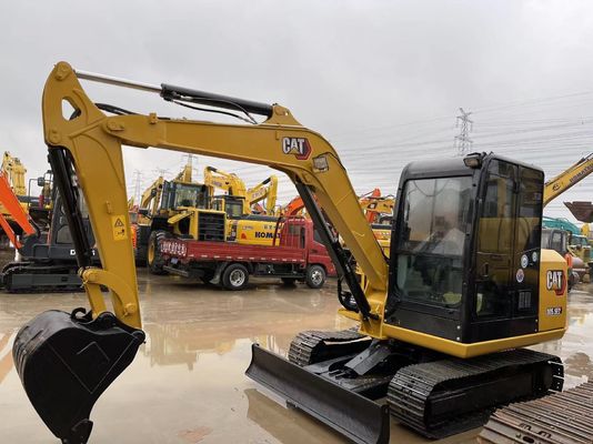 애벌레는 작은 굴삭기 CAT 305.5E2 사용된 무한궤도 굴착기를 사용했습니다